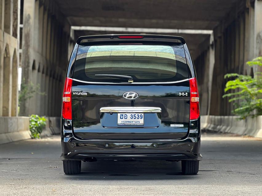 HYUNDAI H-1 ปี2018แท้ 2.5 Deluxe AT รถสวย พร้อมใช้ ฟรีดาวน์ รถบ้านมือเดีียว 14