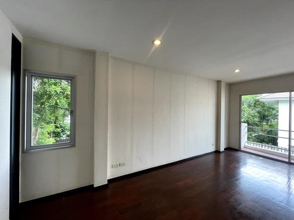 ขายบ้าน 2 ชั้น หมู่บ้าน Noble Tara Ngamwongwan เมืองนนทบุรี หน้าโครงการติดสถานีรถไฟฟ้า Tel 089-8578865 20