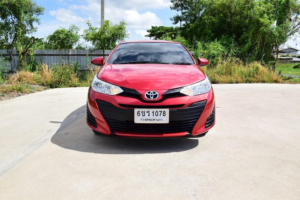 ขับดีมาก ฟรีดาวน์ TOYOTA YARIS 1.2J เกียร์ออโต้ เบาะหนังจอ ทัสกรีน ABS USB AIRBAG รีโมท กล้องถอยหลังครบ ประหยัดน้ำมันพร้อมเดินทางไกล โทร0957401229 รูปที่ 3