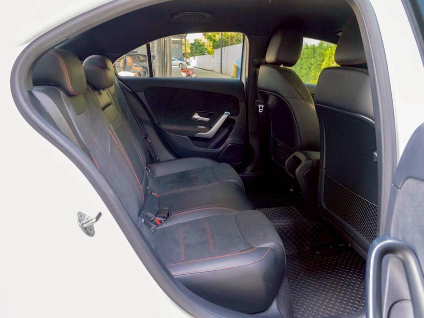 Mercedes Benz A200 AMG ปี จด 2021 9