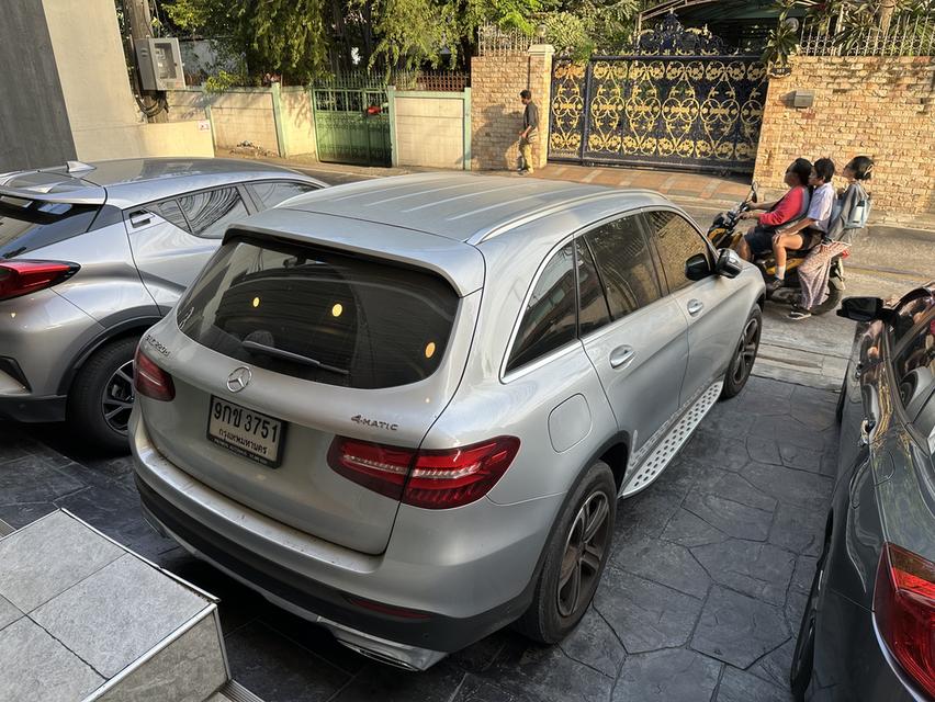 ขายด่วน Mercedes Benz GLC220d 4matic 2.1L ปี2019 สีบรอนซ์เงิน 5