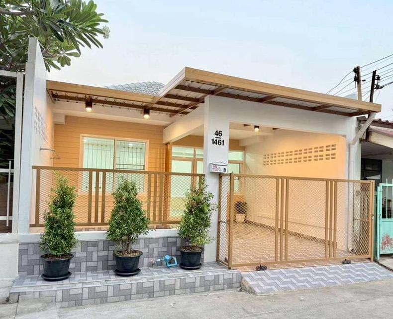 หมู่บ้านพฤกษา3  ถนนวัดลาดปลาดุก บางบัวทองทาวน์เฮาส์ชั้นเดียว ตกแต่งใหม่พร้อมอยู่ หน้ากว้าง6เมตร หน้าบ้านไม่ตรงใคร ซอยก่อนถึงตลาด 1