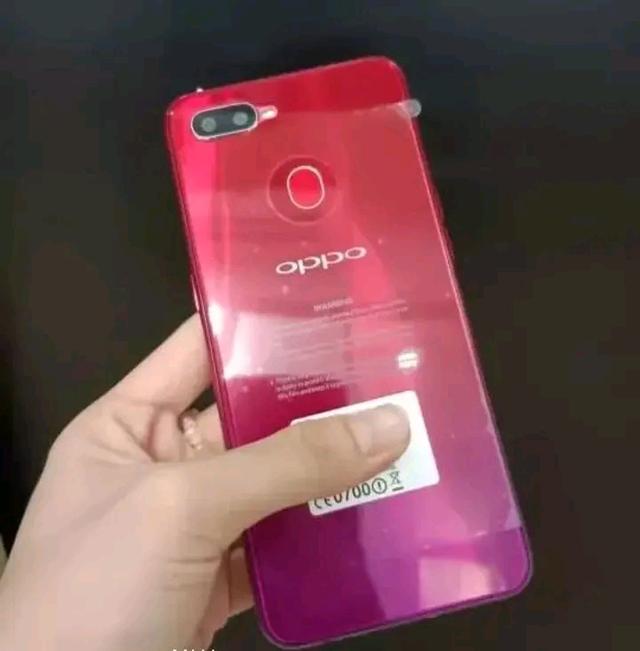 OPPO F9 สีแดง 2