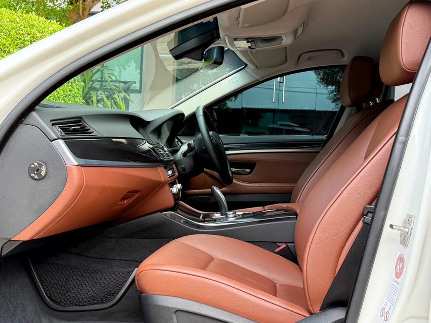 2013 BMW 520D F10 รถมือเดียวออกป้ายแดง รถวิ่งน้อย เข้าศูนย์ทุกระยะ รถไม่เคยมีอุบัติเหตุครับ 13
