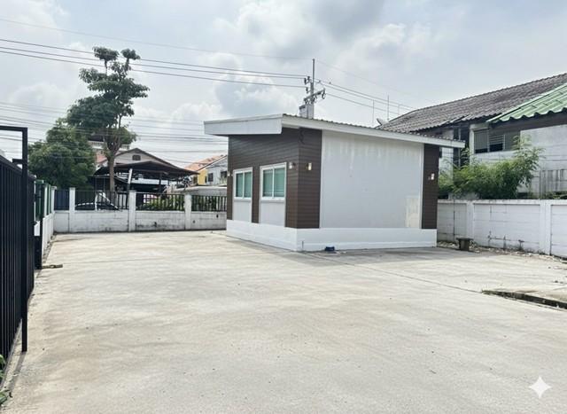ให้เช่า บ้านขนาด 160 ตรว 6 ห้องนอน 1 ห้องทำงาน 7 ห้องน้ำ พาร์ค วิว วิลล่า (บางนา ตราด กม.6) พาร์ค วิว วิลล่า 2