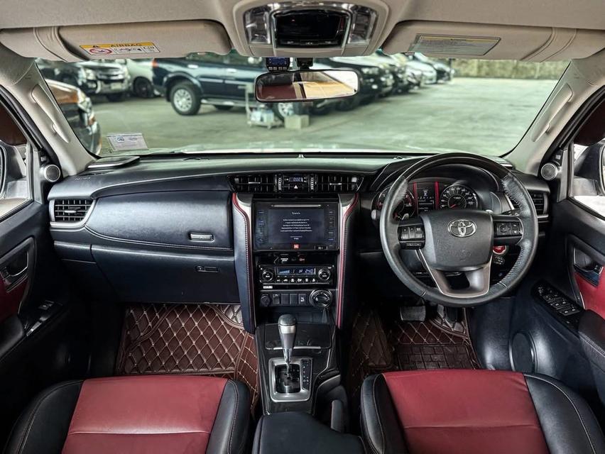 ปี 2018 TOYOTA FORTUNER, 2.8 TRD SPORTIVO 4WD (Black Top)  18