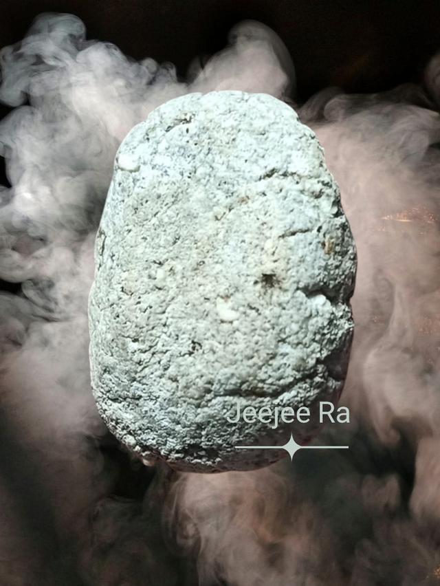 ขออนุญาตแอดมินคะ #พระปิดตา #หลวงพ่ออยู่ วัดบางหัวเสือสมุทรปราการ จัดสร้างปี2485 สตใจสอบถามได้คะ เนื้อผงพุทธคุณ อัดแน่น จิ๋วแต่แจ๋ว