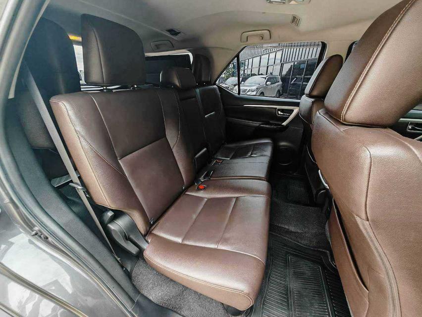 ปี2020 TOYOTA FORTUNER 2.4V รูปที่ 11