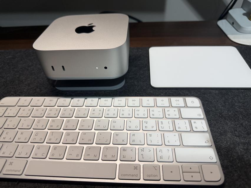 MAC mini M4 และ จอ LG 2k OLED 240Hz 3
