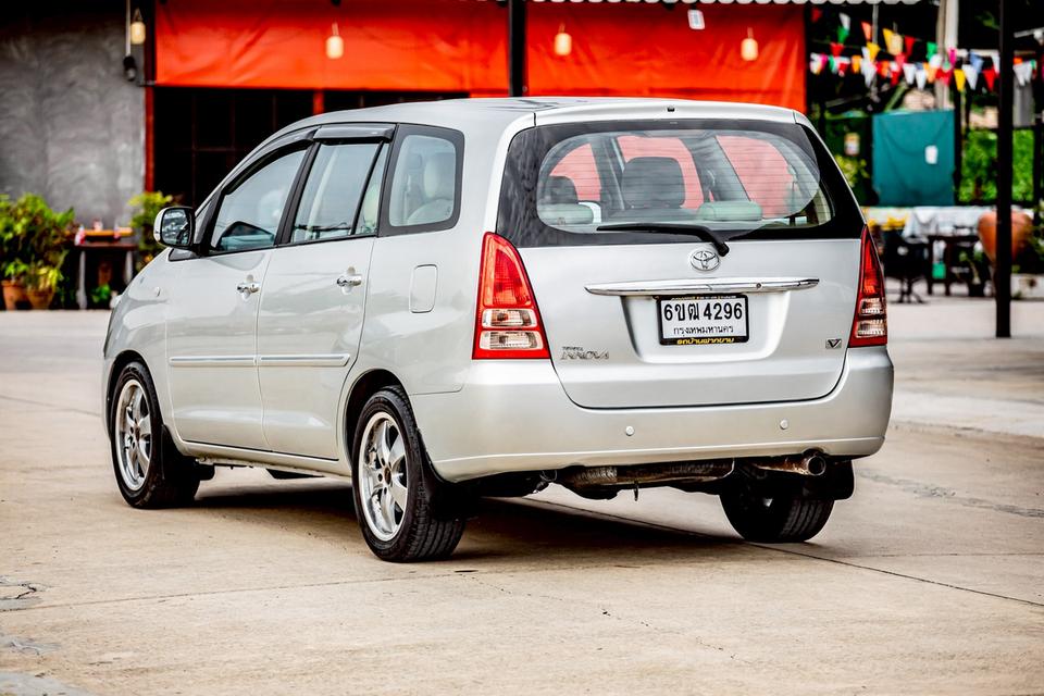 Toyota INNOVA 2.0V AT ปี 2007 สีเทา  8