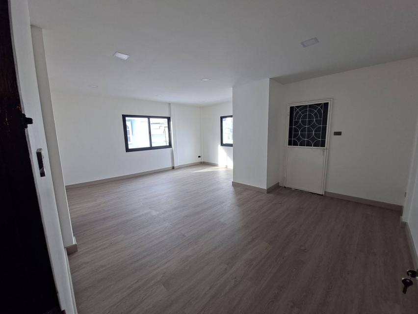 บ้านให้เช่า ซอย วชิรธรรมสาธิต 55 สุขุมวิท 101/1 Renovate ใหม่ พื้นที่เยอะมากๆ 14