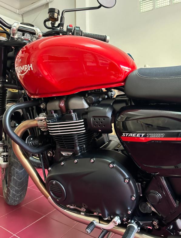 ขายด่วน Triumph Street Twin 900 2018