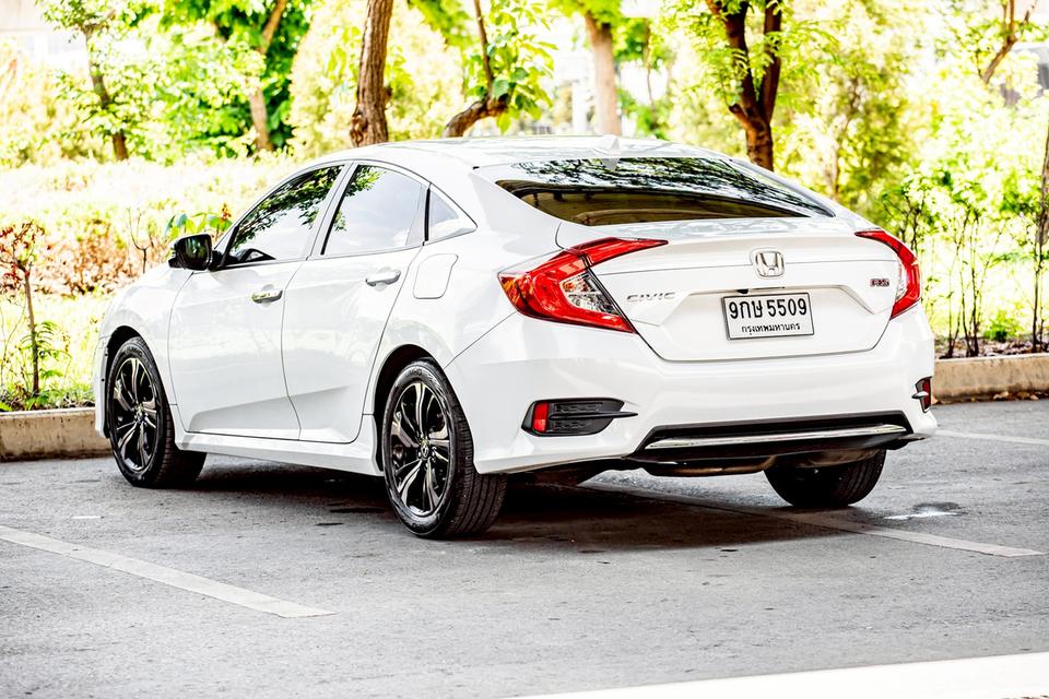 Honda Civic FC 1.8EL ปี2020 สีขาว มือเดียว แต่ง RS 7