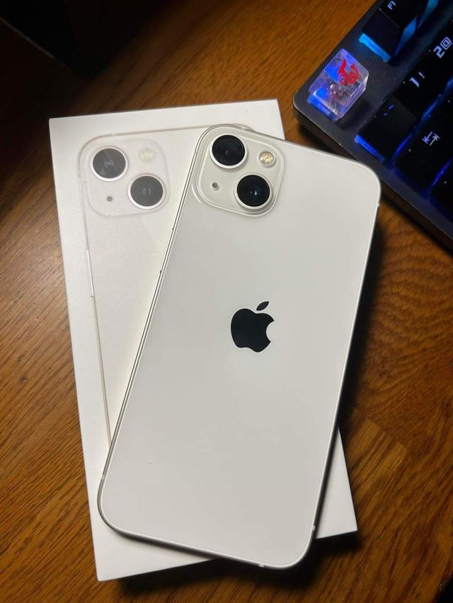 iphone 13 สีขาว 3
