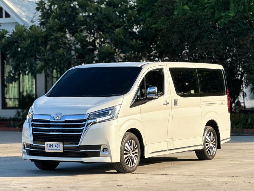 รหัสรถ PAT401 Toyota Majesty 2.8 Premium 6A/T สีขาวมุก ปี 2020