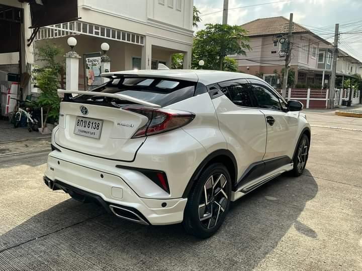 Toyota CHR สีขาว ปี 2019 6