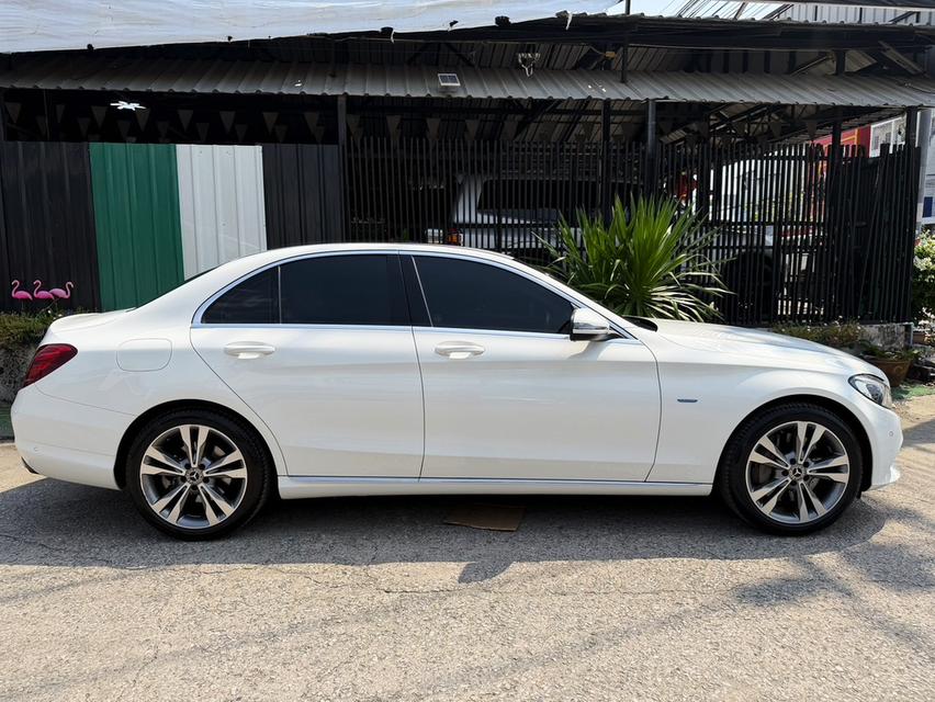 2018 BENZ C350E มือเดียวป้ายแดง เช็คศูนย์ตลอด ไมล์น้อย รูปที่ 7