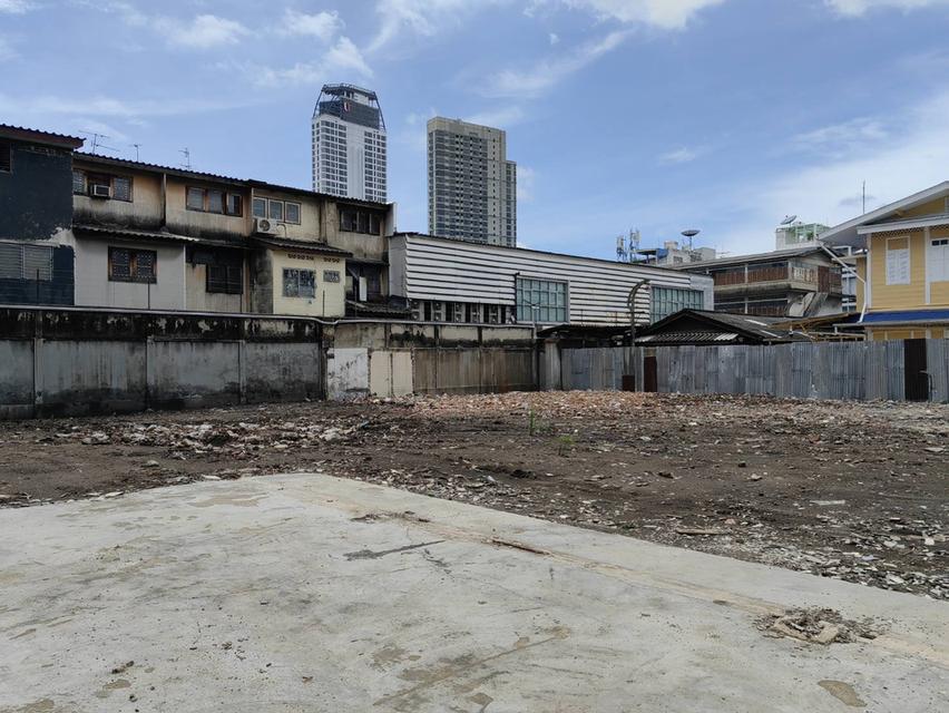 ให้เช่าที่ดิน 260 ตรว. ถนนบรรทัดทอง ตรงข้ามอุทยาน100ปี จุฬาลงกรณ์ 2