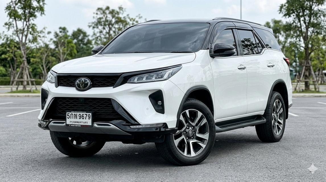 รถสวย มือเดียว ป้ายแดง 🚗 Toyota FORTUNER 2.4 Legender Black Top 2WD AT ปี 2024