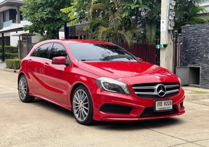 Mercedes-Benz A-Class สีแดง 1