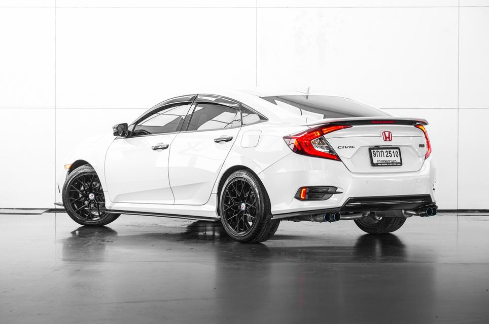 2019 HONDA CIVIC FC 1.5 RS TURBO สีขาว ไมล์ 69441 กม.