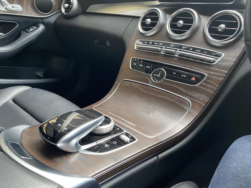BENZ C350e 2.0 Plug-in Hybrid Exclusive ปี2018 แท้ รถมือเดียวเข้าศูนย์ตามระยะถึงปัจจุบัน 8