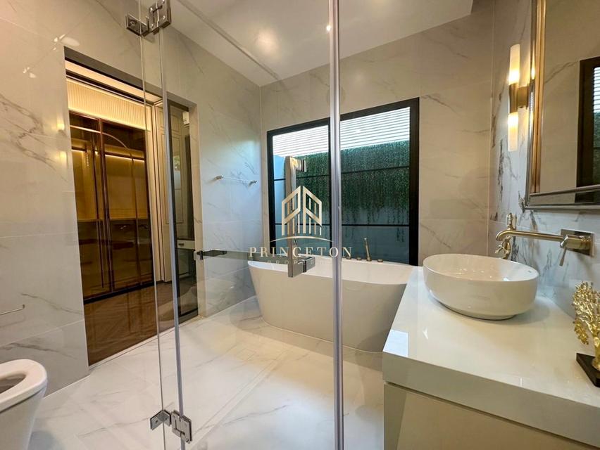 House For Rent Nantawan Rama 9 New Krungthepkreetha, with Private Swimming Pool. 14