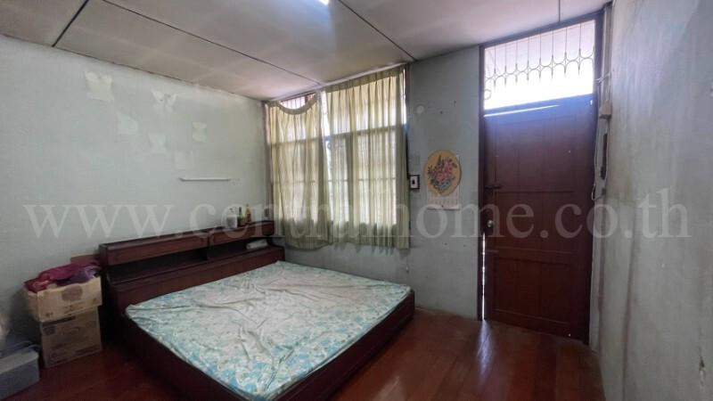 ทาวน์เฮ้าส์ ซอยจรัญสนิทวงศ์ 25 ทำเลดี อยู่ต้นซอย ติดถนนจรัญสนิทวงศ์ 12