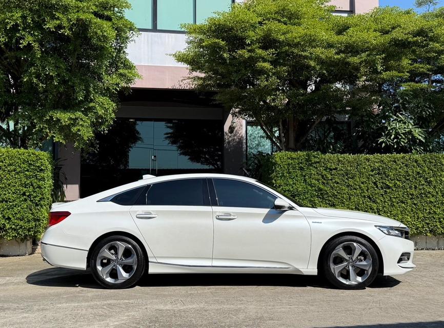 2021 HONDA ACCORD HYBRID TECH รถมือเดียว วิ่งเพียง 33,000 กม สภาพป้ายแดง รถไม่เคยมีอุบัติเหตุครับ 2