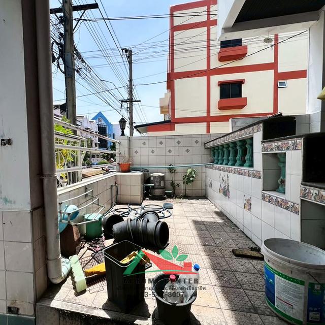 ขายตามสภาพ ทาวน์เฮ้าส์3ชั้น 29.9ตรว. หลังมุม ม.รัชดา อาคาเดียน เหมาะซื้อไปรีโนเวท ราคาพร้อมคุย 17