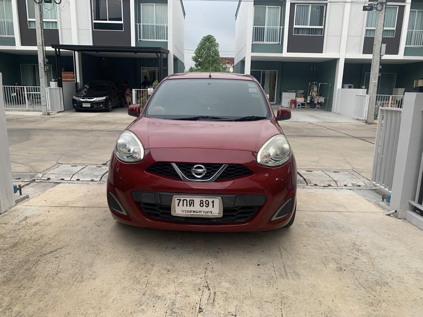 ขาย NISSAN MARCH 2017 1.2 ET VCT สีแดง รถบ้านมือเดียวป้ายแดงจากศูนย์