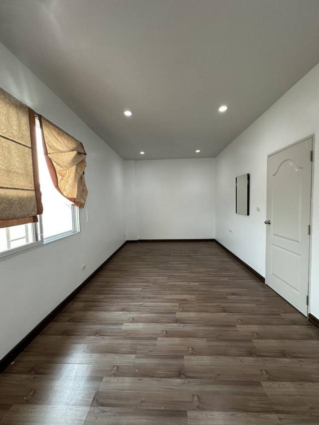 ให้เช่า ทาวน์โฮม หมู่บ้าน นัมเบอร์วัน นา-ราม 2 252 ตรม 23.6 ตรว 5