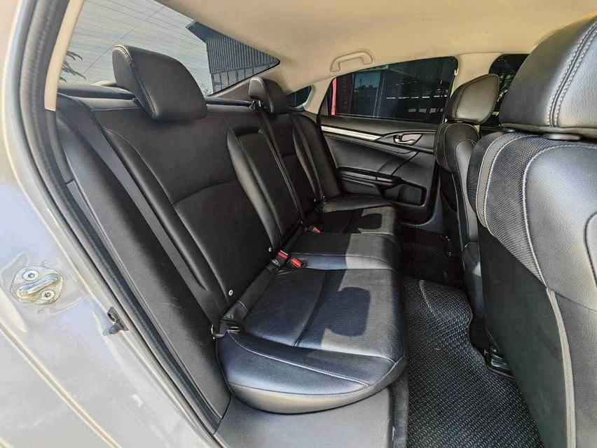 2019 HONDA CIVIC 1.8EL FC 11