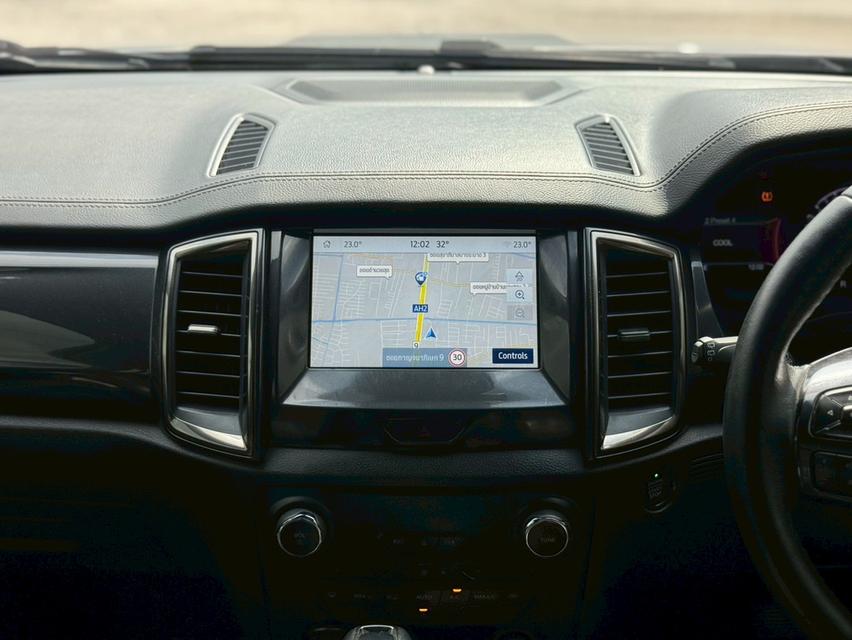 FORD EVEREST Wagon 4dr Titanium+ 7st Auto 6sp RWD 2.2DC (Mnc) Y19. สีเทา เกียร์ออโต้ 16