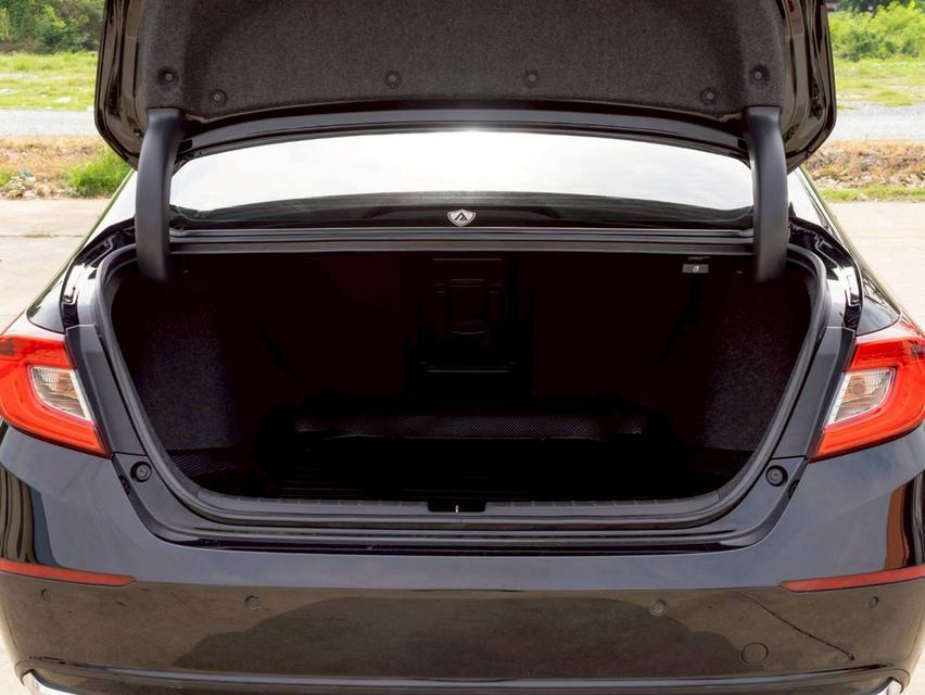 ขาย Honda Accord 2.0 Hybrid Tech ปี19 17