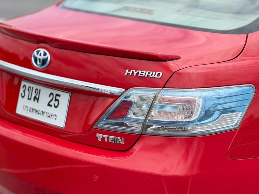 Toyota Camry Hybrid 4