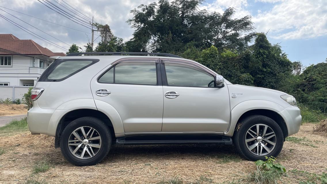 Toyota Fortuner ปี2008 6