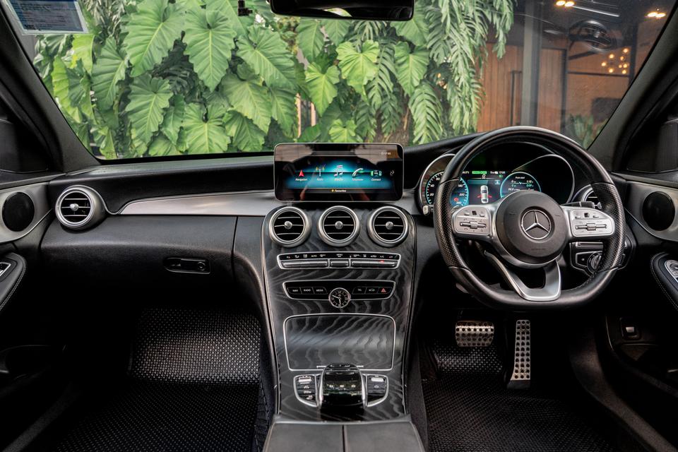 “Mercedes-Benz C300e AMG Sport Plug-in Hybrid” ปี 2021 3