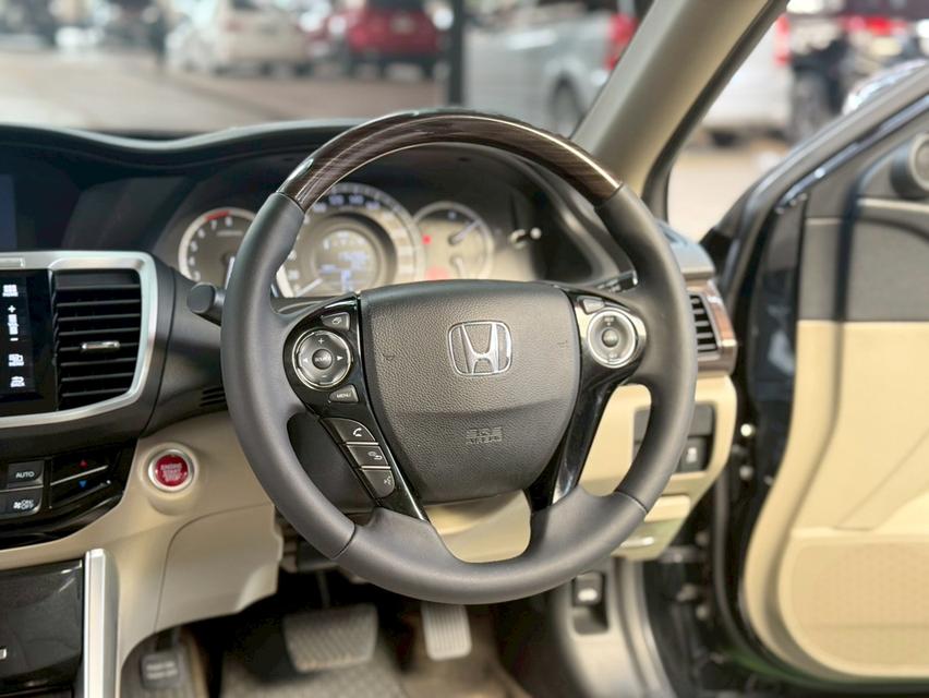 HONDA ACCORD 2.0 EL i-VTEC ปี2018ตัวท็อปสุดของรุ่น  ออพชั่นเต็มคัน พร้อมใช้งาน. 7