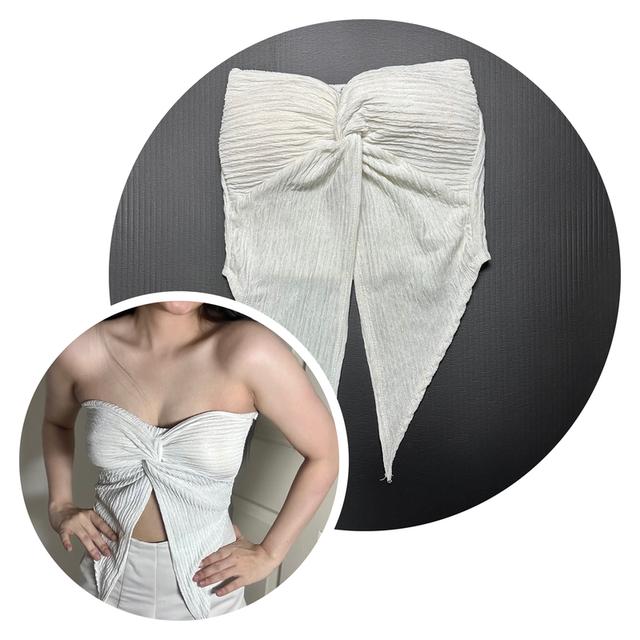 เกาะอกขาวบิดหน้า - [เสื้อมือสอง] สาวไซส์เล็ก/XS-S