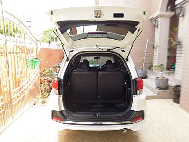 2015 HONDA MOBILIO 1.5RS ออโต้ รุ่นTOPเบาะ 3 ตอน สวยจัด ชุดแต่งรอบคัน ซื้อสดไม่มีVAT ทะเบียนพร้อมโอน เครดิตดีฟรีดาวน์ รูปที่ 16