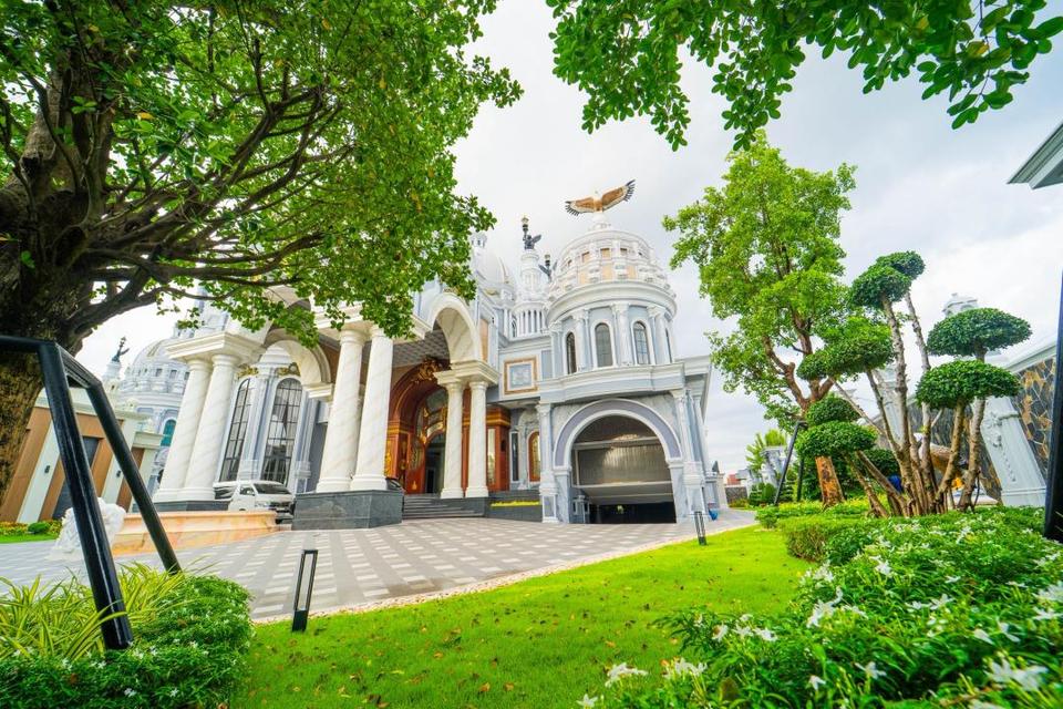 บ้าน ขายคฤหาสน์หรู พุทธมณฑลสาย 3 ราคา 250 ล้านบาท ตกแต่งสวยหรูพร้อมเข้าอยู่ 2