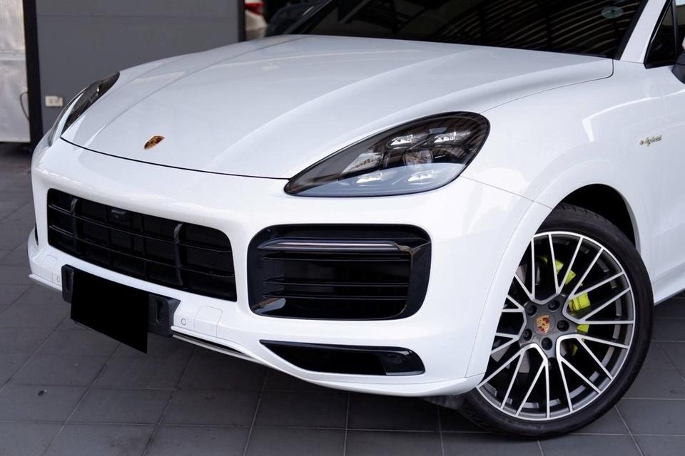 Porsche Cayenne Coupe E-Hybrid 3.0 V6 Turbo 2020 สีขาว รูปที่ 5