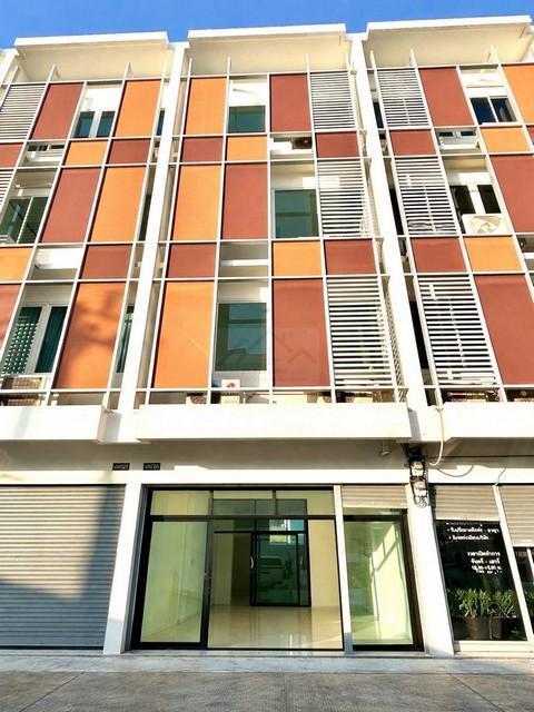 ให้เช่าอาคารพาณิชย์ 4 ชั้น 210 ตรม. โครงการ วิซีโอ รามคำแหง Vizio Ramkhamhaeng ติดถนนราษฎร์พัฒนา 1