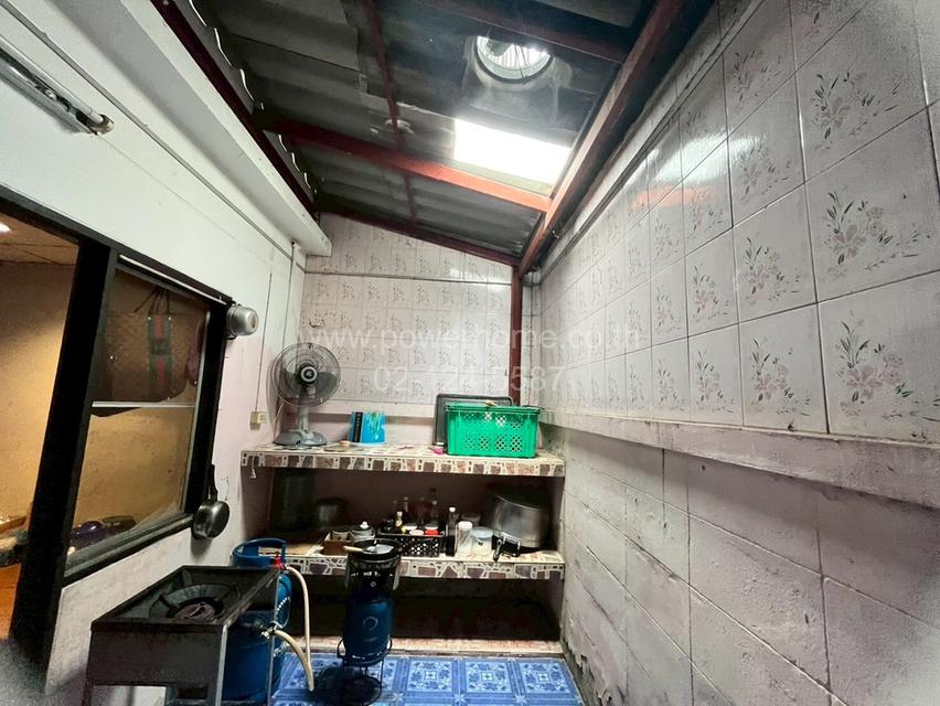 หมู่บ้านขจีนุช ลาดหลุมแก้ว ถนนราชพฤกษ์ ต.คลองพระอุดม อ.ลาดหลุมแก้ว จ.ปทุมธานี 9