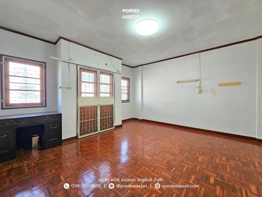 ขาย!! ทาวน์เฮ้าส์ 3 ชั้น ซื่อตรงการ์เด้น ถนนรัตนาธิเบศร์ ไทรม้า เมืองนนทบุรี (ขนาด 19 ตร.ว.) ติดถนนใหญ่และรถไฟฟ้า ทำเลดีๆแบบนี้ หาไม่ได้อีกแล้ว 8