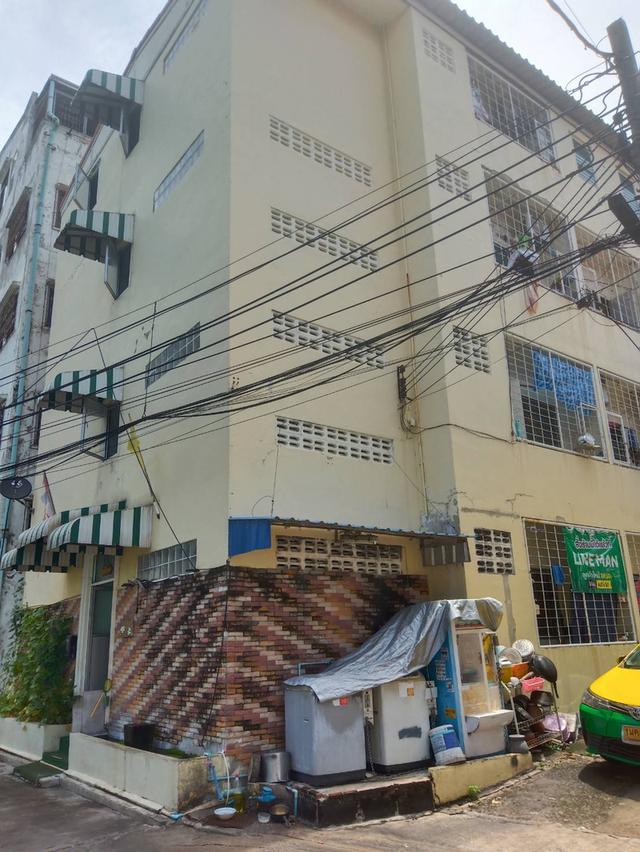อาคารพาณิชย์4ชั้นพื้นที่53ตรว.มีที่จอดรถด้านข้างตึกอยู่ในซ.จรัญสนิทวงค์43เข้าซอยไปประมาณ800เมตร 2