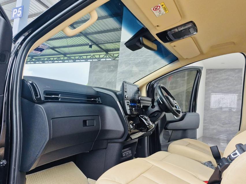 เพียง 20,000 กิโล HYUNDAI STARIA SEL รถสวย โทร.0922639576 เอ๋ 14