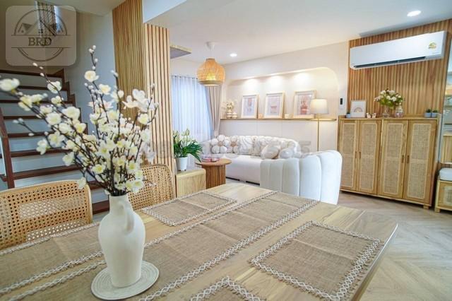 สุดคุ้ม รีโนเวทให้ ตกแต่งพร้อมเข้าอยู่ สถานีรถไฟฟ้าหน้าหมู่บ้าน ลาดพร้าว 115 ขาย 12 ล้าน ลาดพร้าว กรุงเทพมหานคร 4