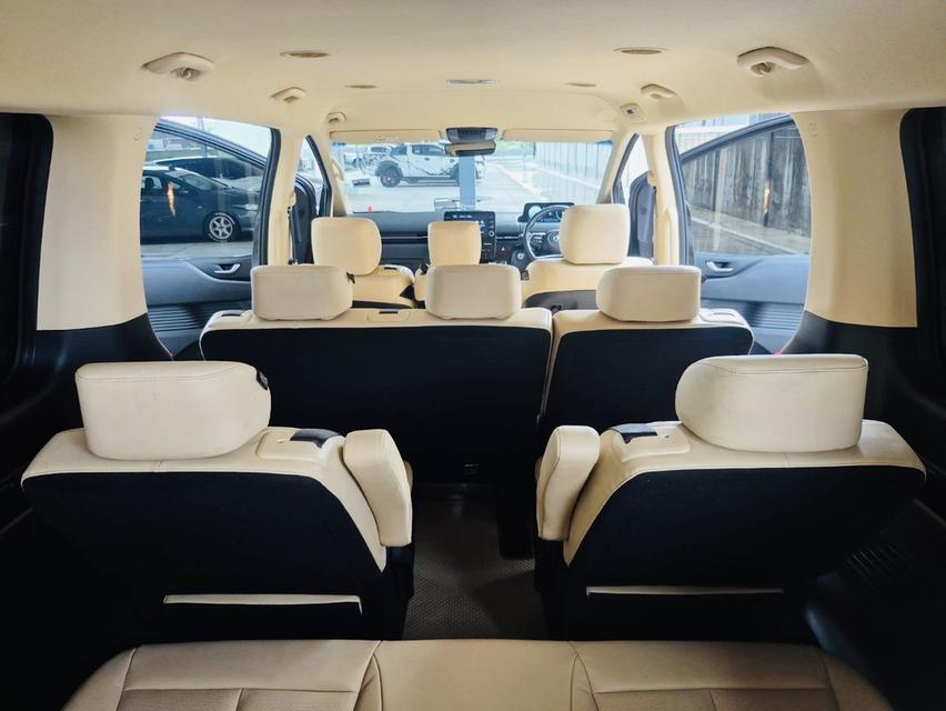 เพียง 20,000 กิโล HYUNDAI STARIA SEL รถสวย โทร.0922639576 เอ๋ 12